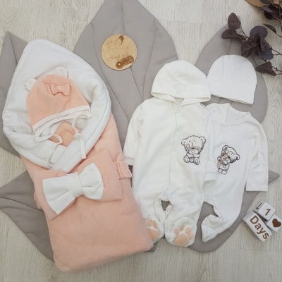 комплект на выписку из роддома